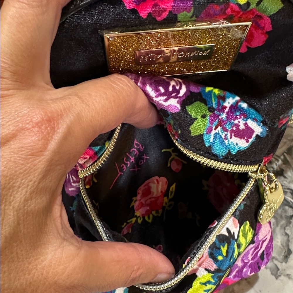 NWT! Betsey Johnson Velvet Black and Multicolor Floral Covertible Backpack - Picture 10 of 14